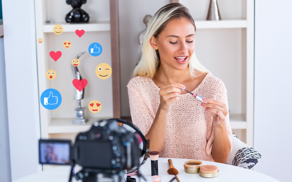 Reklama w mediach społecznościowych – wskazówki UOKiK dla influencerów