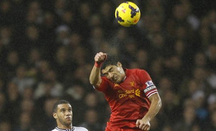 Pieniądze mają zatrzymać Suareza w Liverpoolu