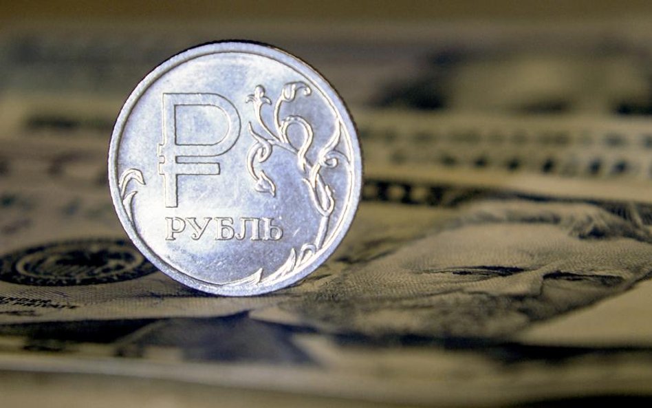 Rubel ma moc, ale może być jeszcze silniejszy. Dzięki ropie