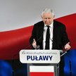 Prezes Prawa i Sprawiedliwości Jarosław Kaczyński podczas spotkania z mieszkańcami Puław