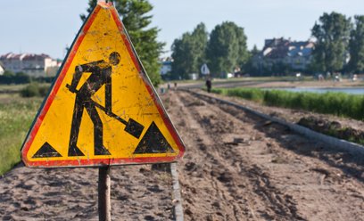 Drogi i kolej w potrzasku procedur. Odwołania wstrzymują kolejne kontrakty