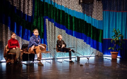 „Najgorszy człowiek na świecie” to głośna książka Małgorzaty Halber. W kaliskim Teatrze im. Bogusław