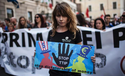 W całej zjednoczonej Europie mnożą się manifestacje przeciw TTIP. Na zdjęciu protest w Rzymie w maju