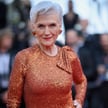 Maye Musk jako mama trojga dzieci Maye Musk doczekała się siedemnaściorga wnucząt.