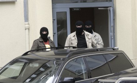 Po wizycie ABW zamknięto stronę o prezydencie Komorowskim! Internauci piszą o państwie policyjnym