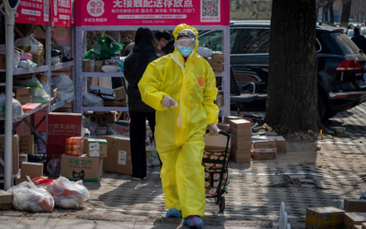 Chiny. Koronawirus wciąż paraliżuje drugą gospodarkę świata