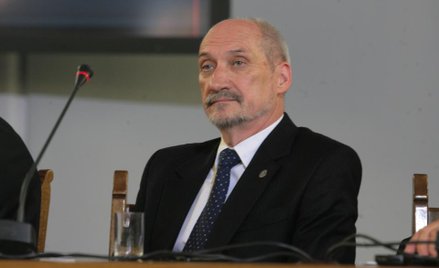 Wraca sprawa Macierewicza