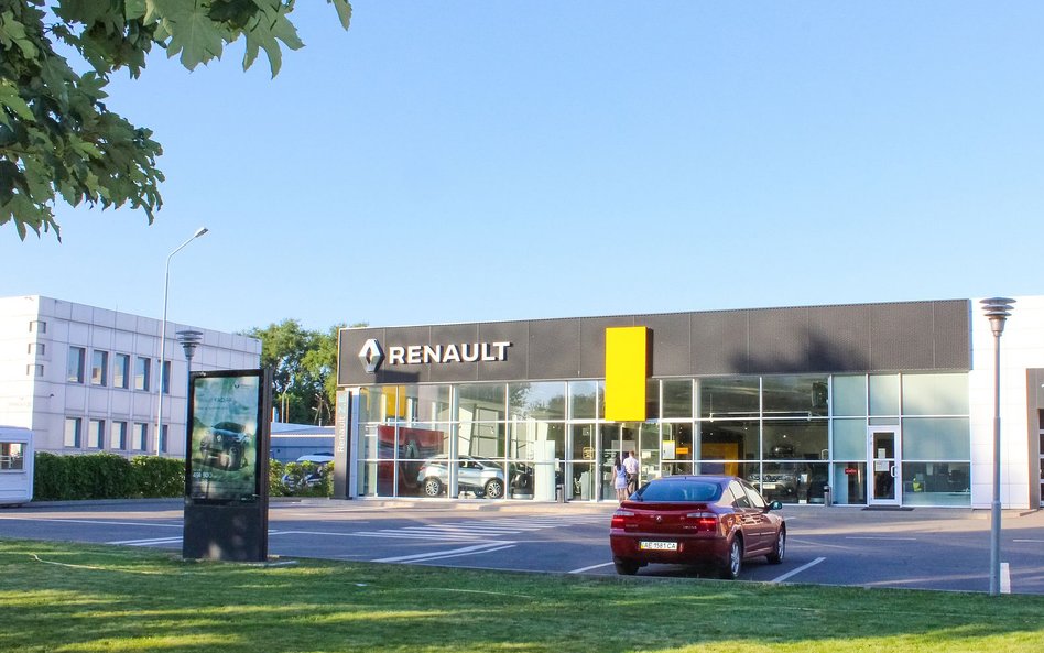 Największa transakcja na polskim rynku dealerskim. Przejęte salony Renault i Dacii