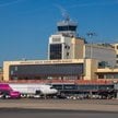 Gorąco wyhamowuje samoloty. Zabiorą mniej pasażerów, polecą z przesiadkami