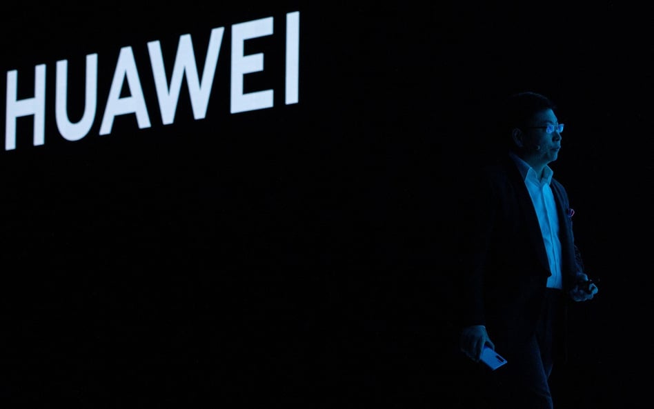 Trump odpuszcza Huawei