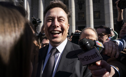 Elon Musk przed sądem federalnym w Nowym Jorku.