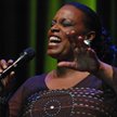 Dianne Reeves twierdzi, że śpiewa dla przyjemności, a jej honorarium to zapłata za podróż, którą odb