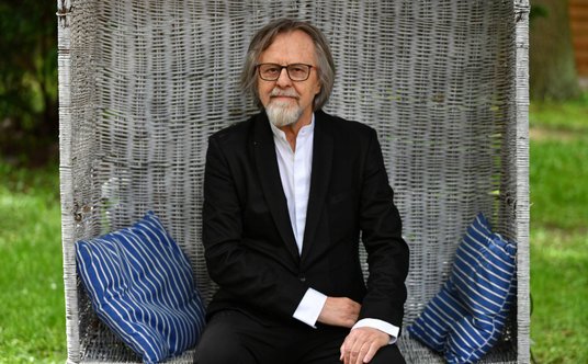 Jan A.P. Kaczmarek na zdjęciu z maja 2021 r.