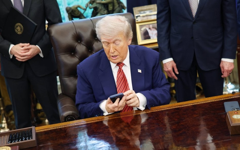 Gdzie będzie produkowany smartfon Trumpa