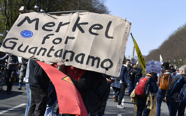 21 kwietnia, demonstracja przeciwników obostrzeń w Berlinie