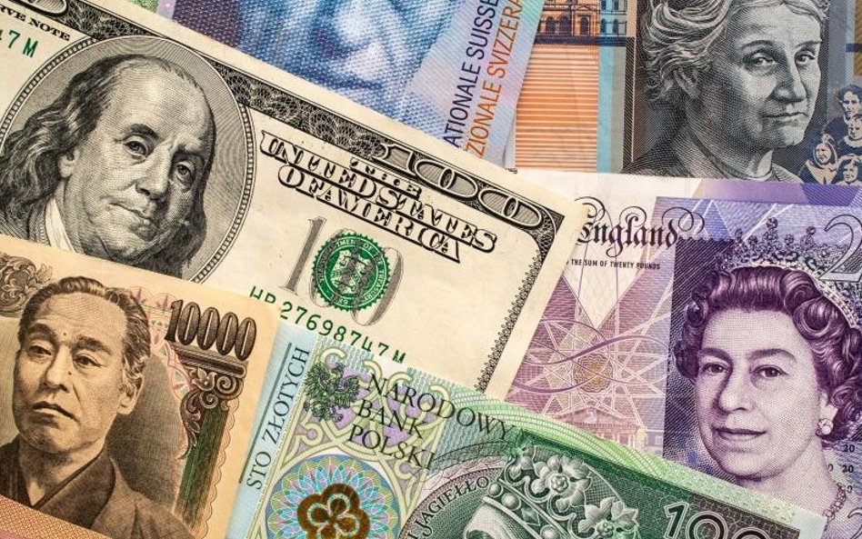 Banki: ustawowy zwrot spreadów