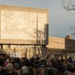 Budynek w Oslo do rozbiórki. Co z muralami Picassa?