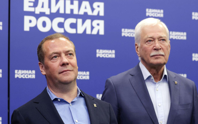 Dmitrij MIedwiediew (z lewej) i Borys Gryzłow