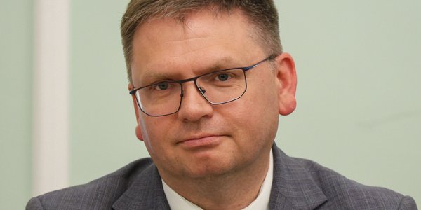 Sędzia podarł dokumenty. Maciej Nawacki wygrywa w Sądzie Najwyższym, nie straci immunitetu