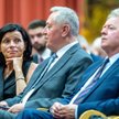 Dyrektor finansowa Fundacji „Lux Veritatis” Lidia Kochanowicz-Mańk (L), wiceprezes Rady Ministrów, M