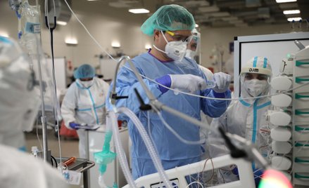 Koronawirus w Polsce. Liczba zgonów o ponad 20 proc. wyższa niż przed tygodniem