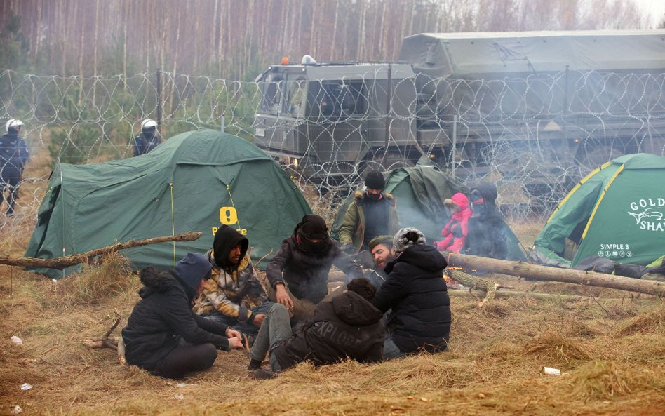 Imigranci na granicy z Białorusią