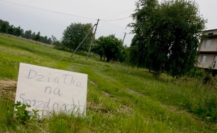 Sprzedaż darowanych działek bez VAT