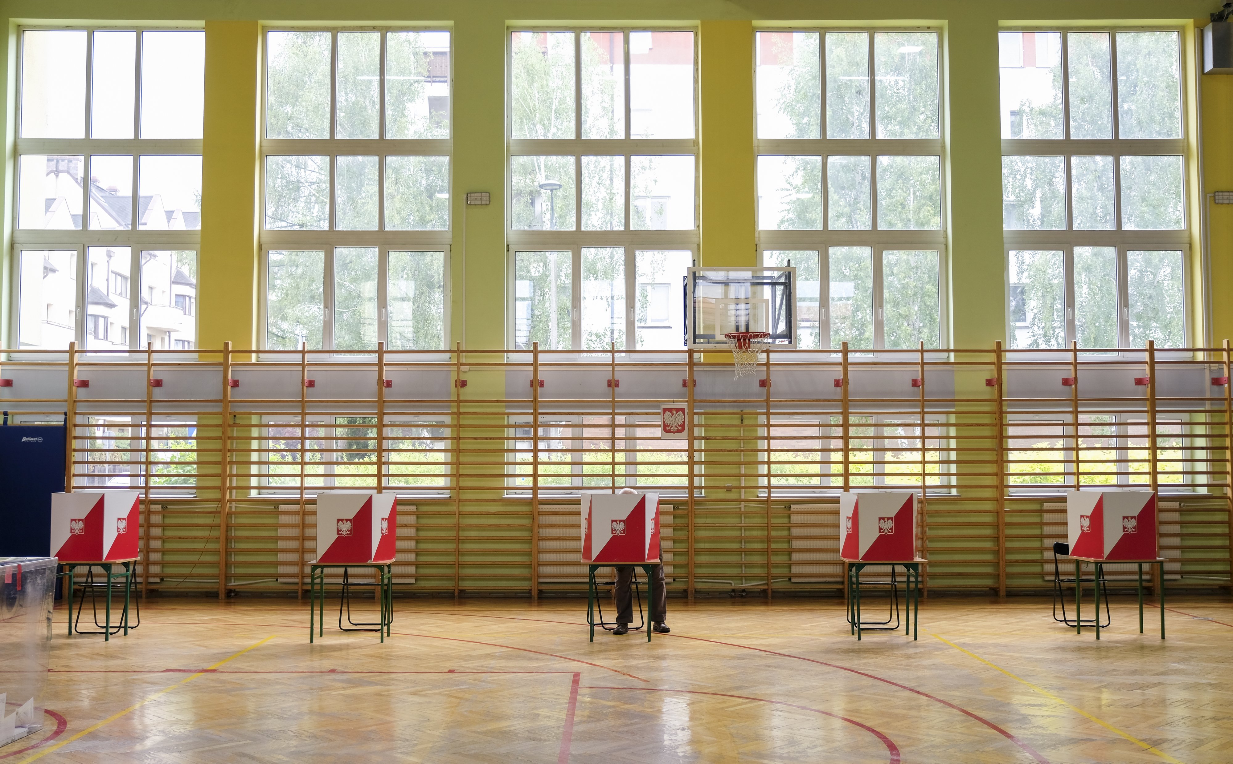 Polskie akcje i obligacje tracą po wyborach, choć nie tylko przez nie