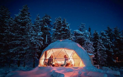 Freedomes oferuje m.in. namioty sferyczne pełniące rolę mieszkalną i szklarni