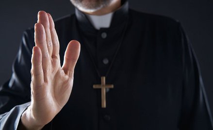 Ile kosztują podatników kapelani zatrudnieni w skarbówce