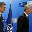 Dmytro Kułeba i Jens Stoltenberg