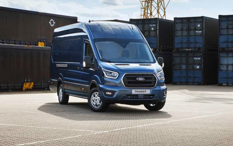 Nowa opcja. Ford Transit ze skrzynią z Mustanga