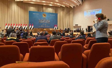Irak po pół roku doczekał się rządu. Niepełnego