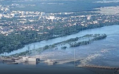 Po wysadzeniu tamy w Nowej Kachowce woda występuje z brzegów Dniepru