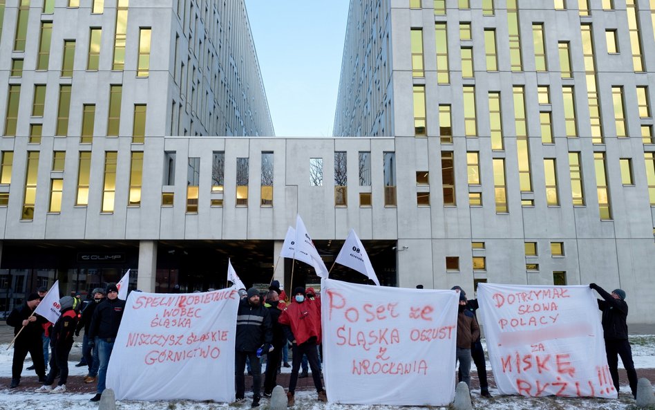 Górnicy kończą blokady kopalń. Rząd zapowiedział rozmowy