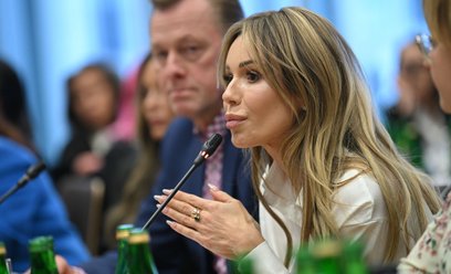 Piosenkarka Dorota Rabczewska Doda (P) podczas posiedzenia sejmowej Komisji Nadzwyczajnej do spraw o