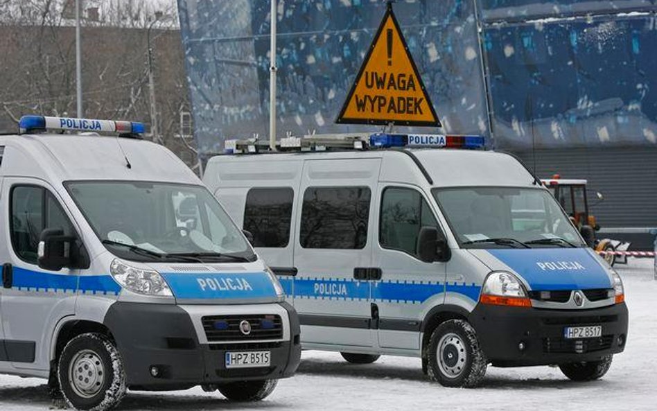 Policja zamawia 600 nowych samochodów