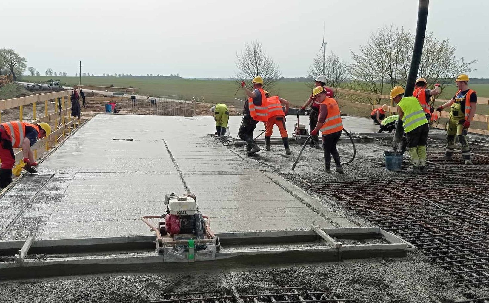 Realizacja trasy S6 jest wyjątkowa. Musi być budowana bez przerw. 24 h na dobę