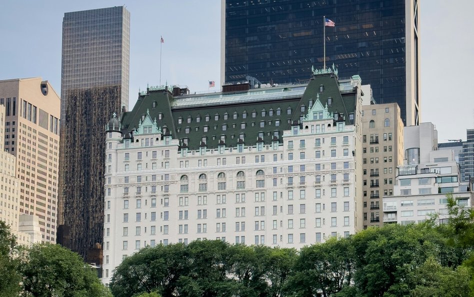 Plaza Hotel otworzył się 1 października 1907 r. Inspirowany francuskim renesansem gmach od początku 