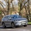 Klienci w Europie coraz częściej wybierają hybrydy plug-in, a ich rosnącą popularność najlepiej wyko