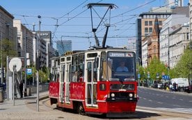 Dla warszawiaków 105N szybko stały się symbolem miejskiego krajobrazu lat 70. i 80.