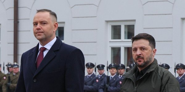 Kryzys w relacjach polsko-ukraińskich. Sondaż: Część Polaków wini prezydenta Karola Nawrockiego