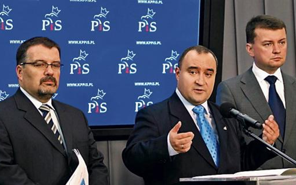 Przemysław Gosiewski, szef Klubu PiS, zapowiedział, że projekt zmiany konstytucji autorstwa jego par