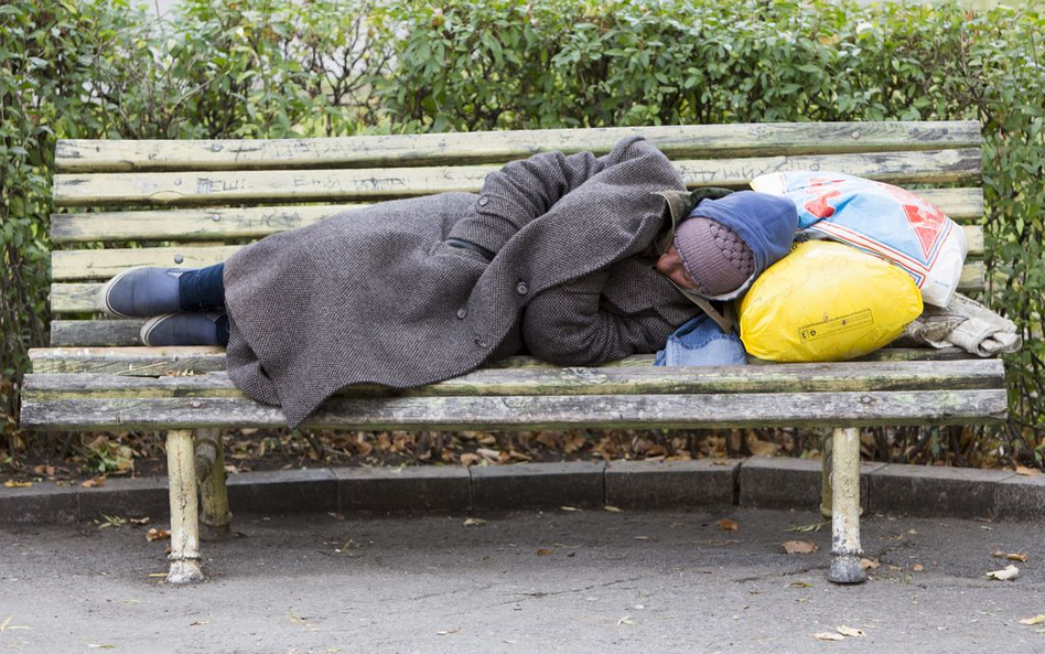 Węgry wprowadzają zakaz zamieszkiwania w przestrzeni publicznej