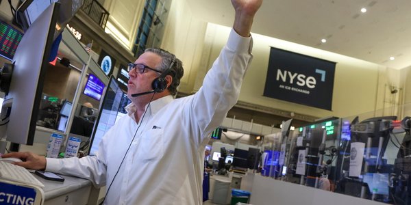 Silne zwyżki po rekordach w USA. AI znów na fali