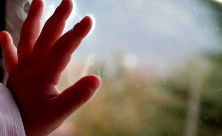 Sądy opóźniają rozpoczęcie procedury adopcyjnej