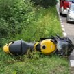 Po zderzeniu z bocianem, motocylista stracił panowanie nad pojazdem i wylądował na poboczu. Ptak nie