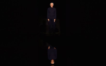 19 stycznia, Włochy. Giorgio Armani po pokazie swojej kolekcji na jesień-zimę 2016/17 w Mediolanie.