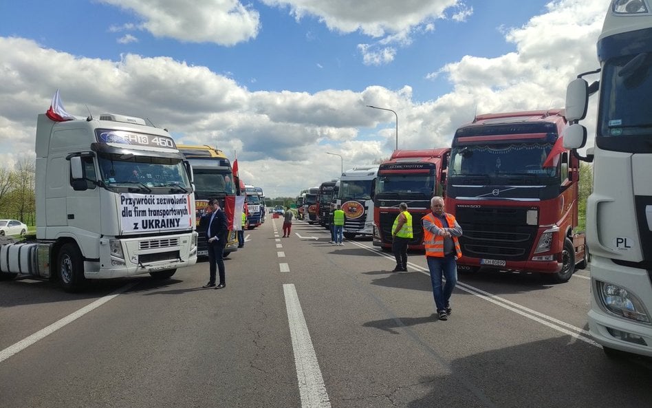 Przewoźnicy chcą, by puste TIR-y z Ukrainy wjeżdżały tylko za zezwoleniami