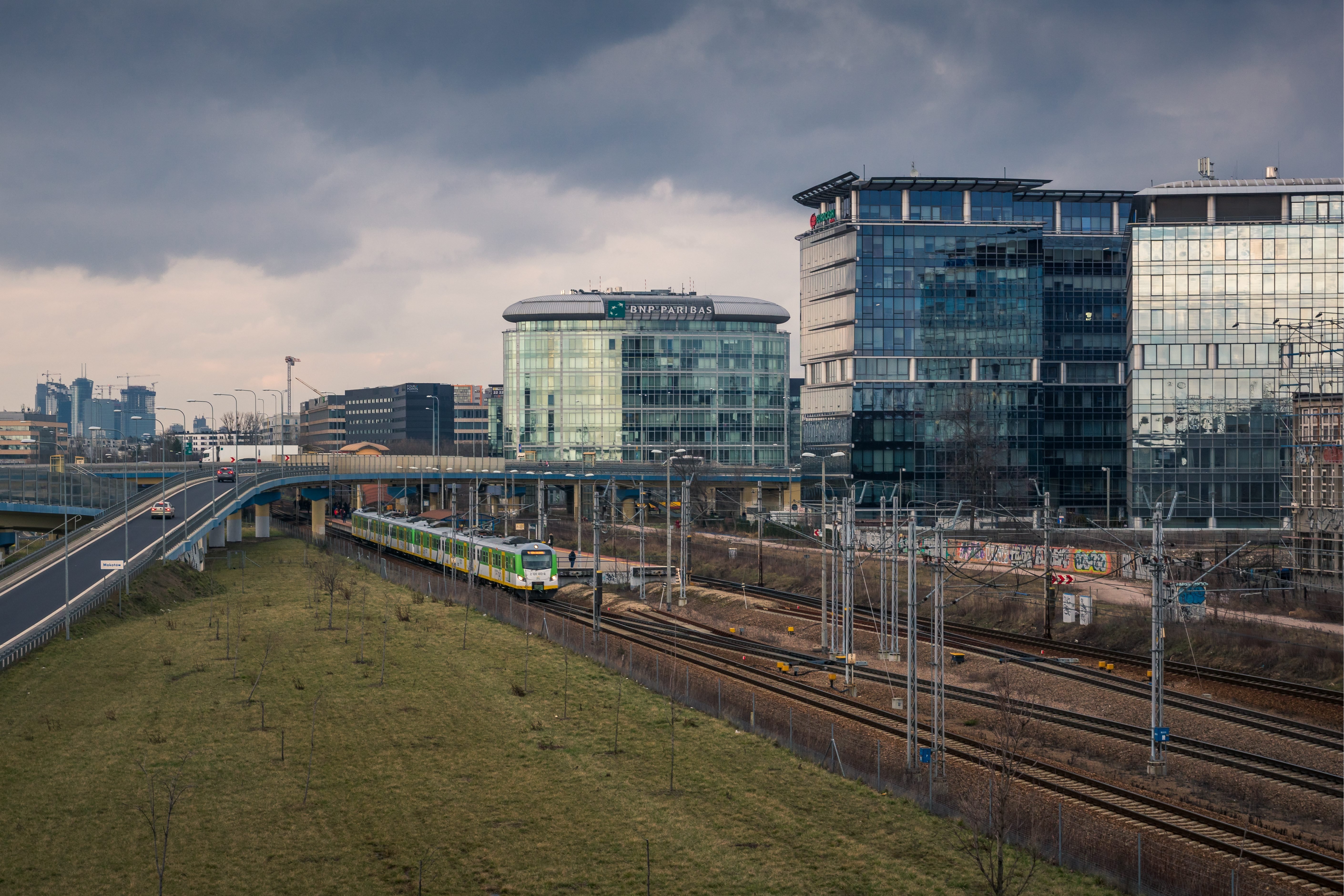 Biura na mniejszej fali. Co z cenną ziemią pod zabudowę komercyjną?